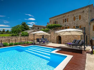 Villa für 12 Personen (275 m²) in Žminj 1/10