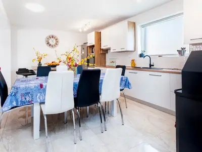 Villa für 8 Personen (160 m²) in Žminj 9/10
