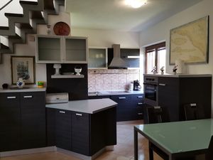 24057793-Villa-12-Škrip-300x225-2