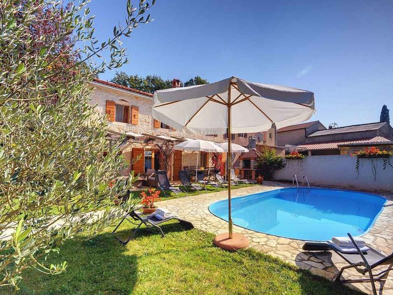 23778593-Villa-10-Žminj-800x600-1