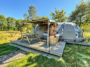 Wohnwagen für 4 Personen (32 m²) in Hoogersmilde