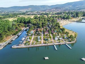 Wohnwagen für 7 Personen (40 m&sup2;) in Tuoro Sul Trasimeno