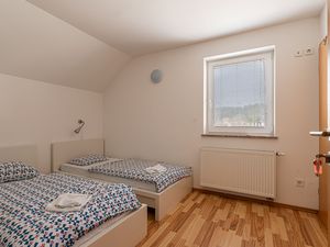 Zimmer für 3 Personen (250 m²) in Bloke