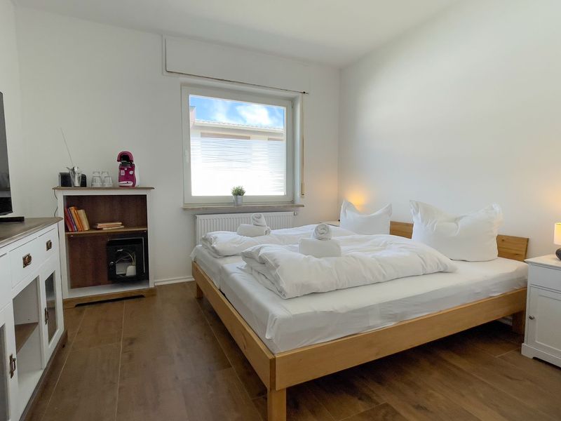 23873103-Zimmer-2-Cuxhaven-800x600-0