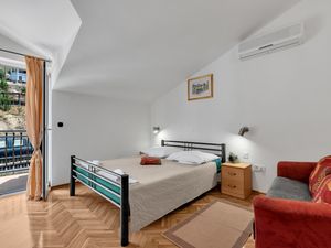 Zimmer für 3 Personen (19 m²) in Duće
