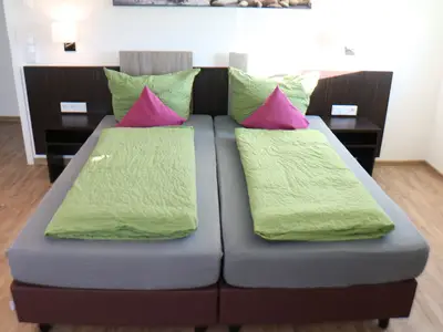 2 Bockspringbetten