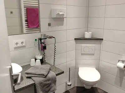 Zimmer für 2 Personen (22 m²) in Friedrichshafen 4/10