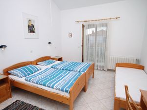 Zimmer für 3 Personen (37 m&sup2;) in Gornje Selo