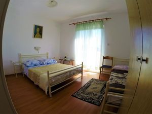 Zimmer für 3 Personen (18 m²) in Lopar