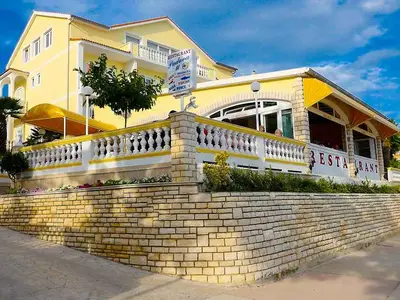 Zimmer für 2 Personen (25 m²) in Rab 6/10