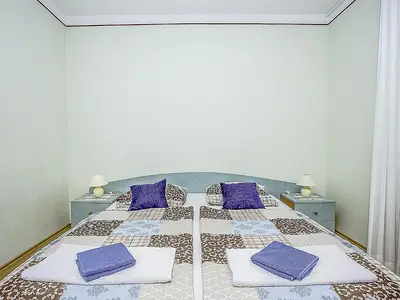 Zimmer für 3 Personen (25 m²) in Rab 4/10