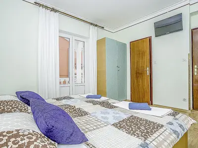 Zimmer für 3 Personen (25 m²) in Rab 7/10