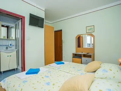 Zimmer für 2 Personen (25 m²) in Rab 9/10