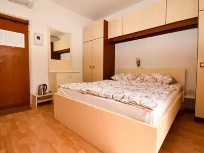 Zimmer für 2 Personen (16 m²) in Rab 4/10