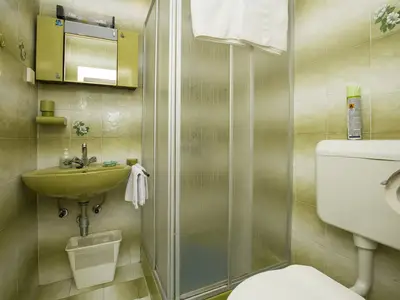 Zimmer für 2 Personen (16 m²) in Rab 9/10