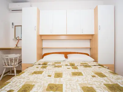 Zimmer für 2 Personen (15 m²) in Rab 5/10