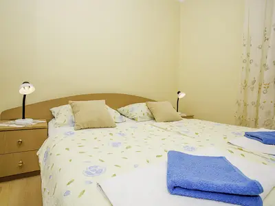 Zimmer für 2 Personen (25 m²) in Rab 9/10
