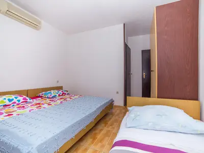 Zimmer für 3 Personen (20 m²) in Splitska 6/10