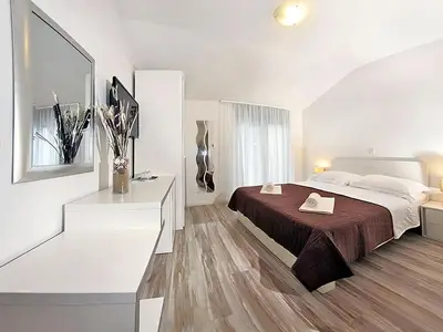 Zimmer für 2 Personen (25 m²) in Makarska 1/10