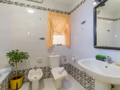 Badezimmer mit Badewanne