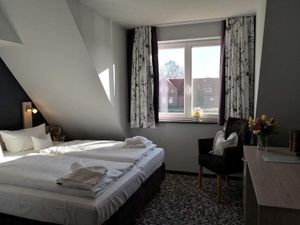 23878850-Zimmer-2-Stolpe auf Usedom-300x225-1