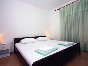 Zimmer für 2 Personen (15 m²) in Tisno