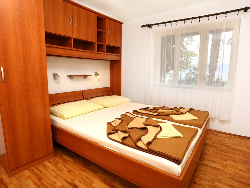 23925880-Zimmer-3-Trpanj-800x600-0