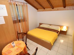 Zimmer für 2 Personen (13 m²) in Vodice