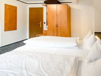 Zimmer für 3 Personen (35 m²) in Winterberg 6/10